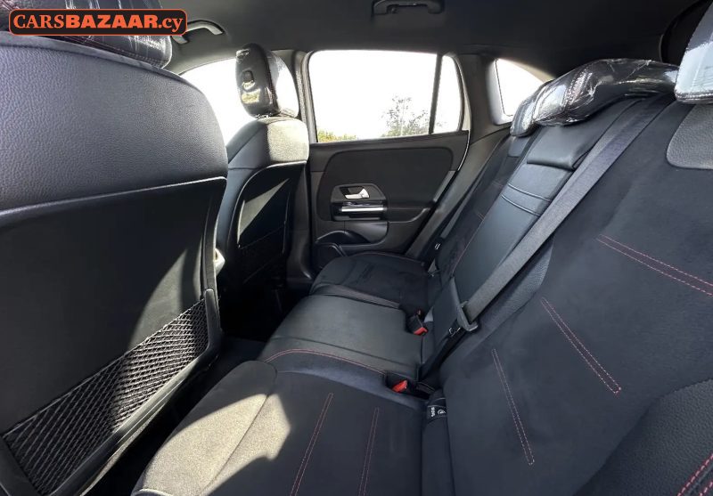 Mercedes-Benz GLA200d AMG Line  - photo 6
