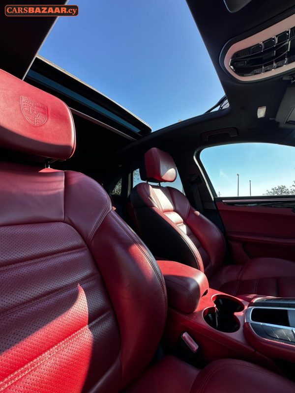 Porsche MACAN S - photo 8