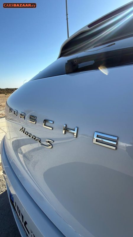 Porsche MACAN S - photo 6