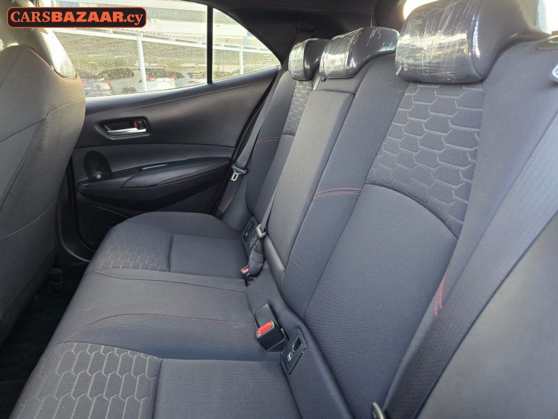 Toyota Corolla Sport - photo 3
