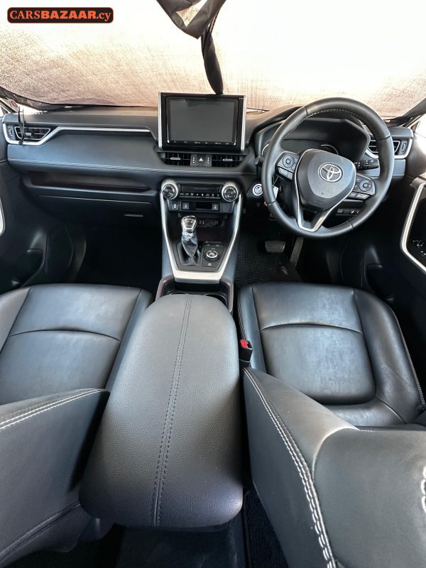 Toyota RAV4 - photo 5