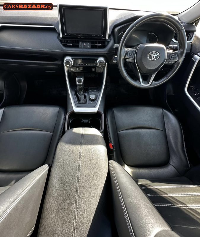 Toyota RAV4 - photo 5