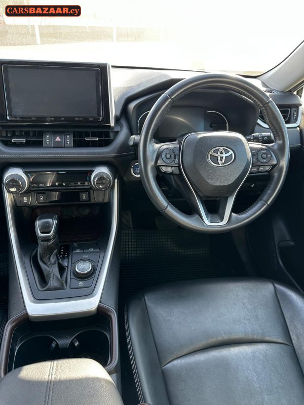 Toyota RAV4 - photo 4