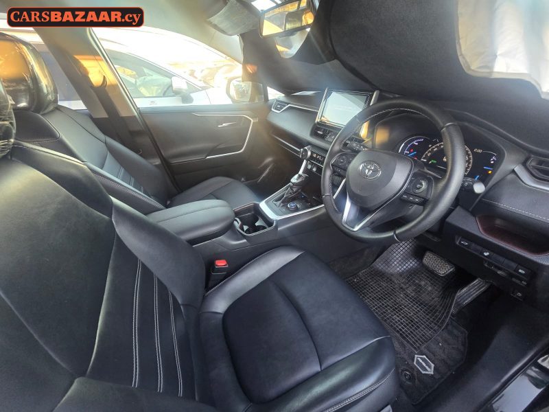 Toyota RAV4 - photo 4