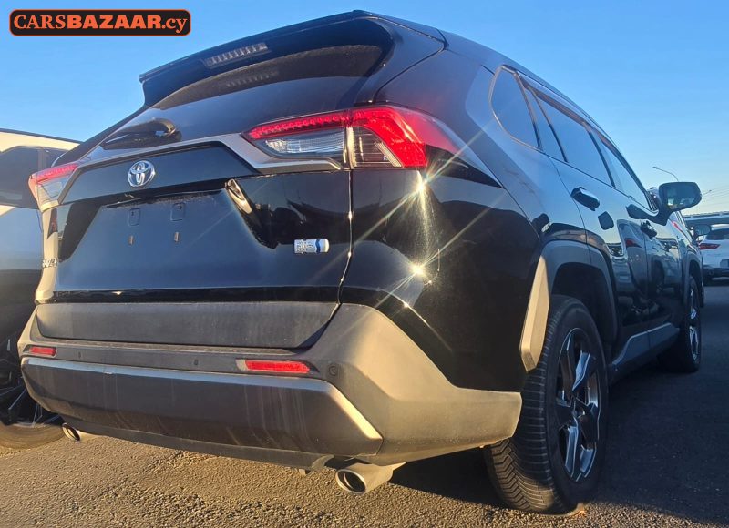Toyota RAV4 - photo 3