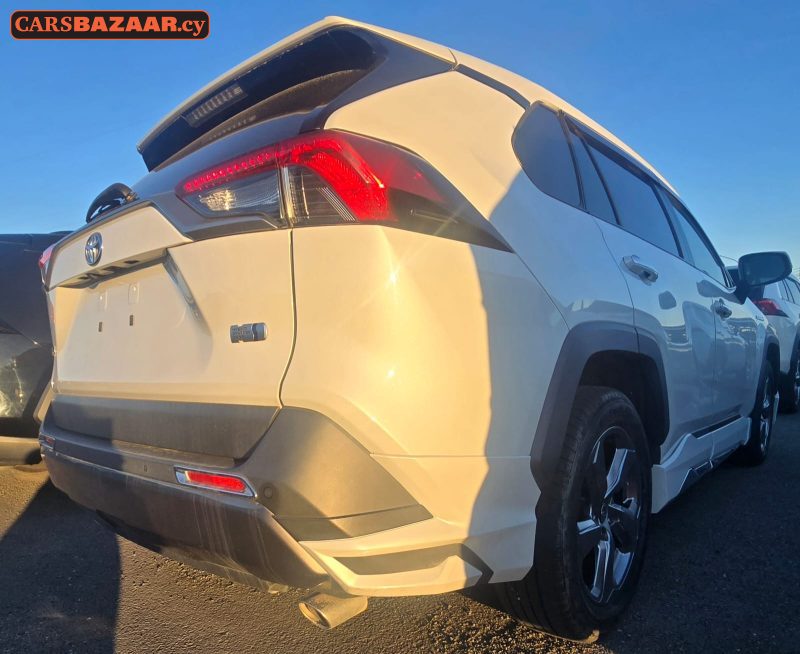 Toyota RAV4 - photo 4