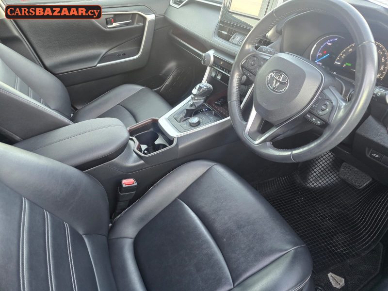 Toyota RAV4 - photo 5