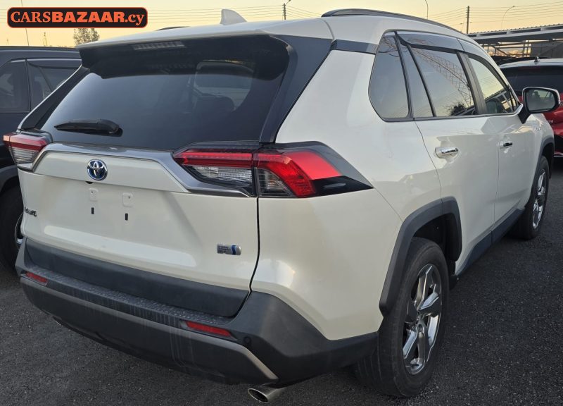 Toyota RAV4 - photo 3