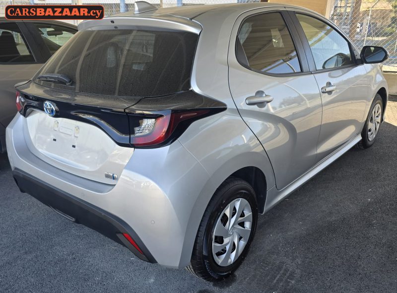 Toyota Yaris  - photo 2