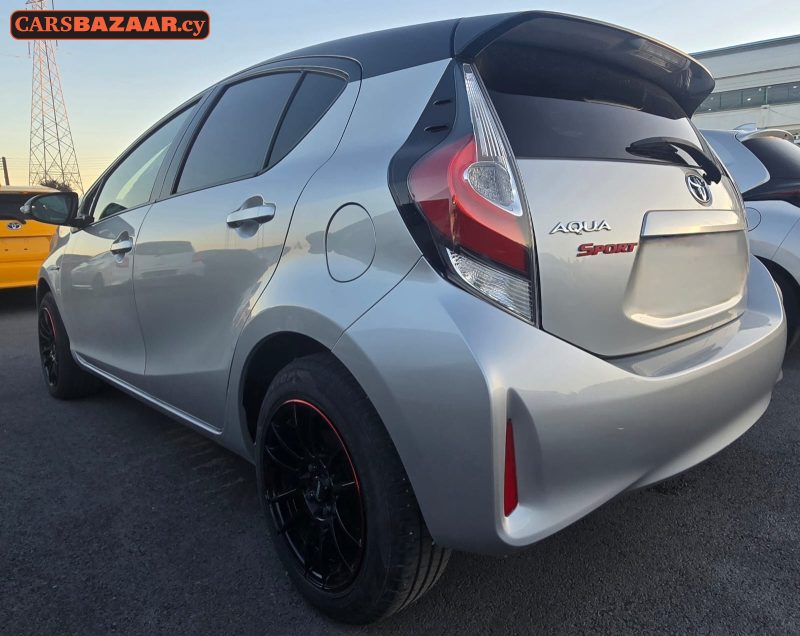 Toyota Aqua - photo 3