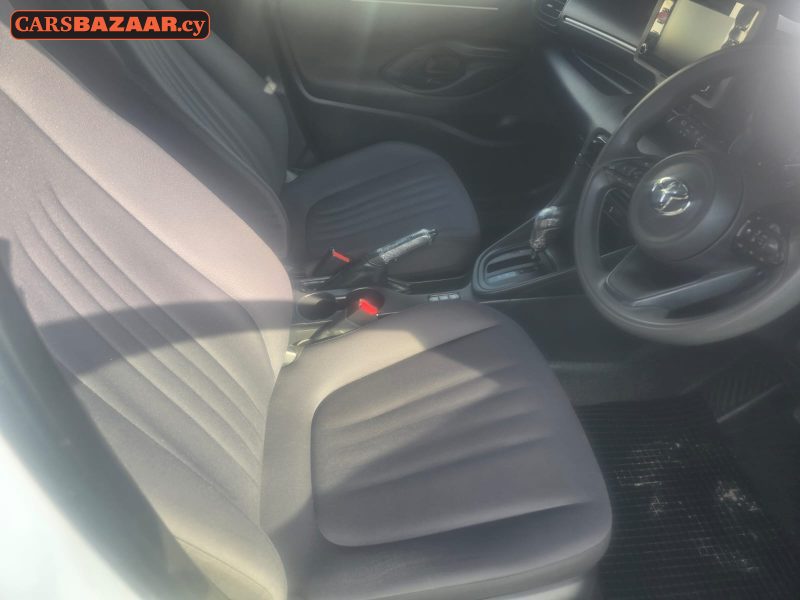 Toyota Yaris  - photo 2