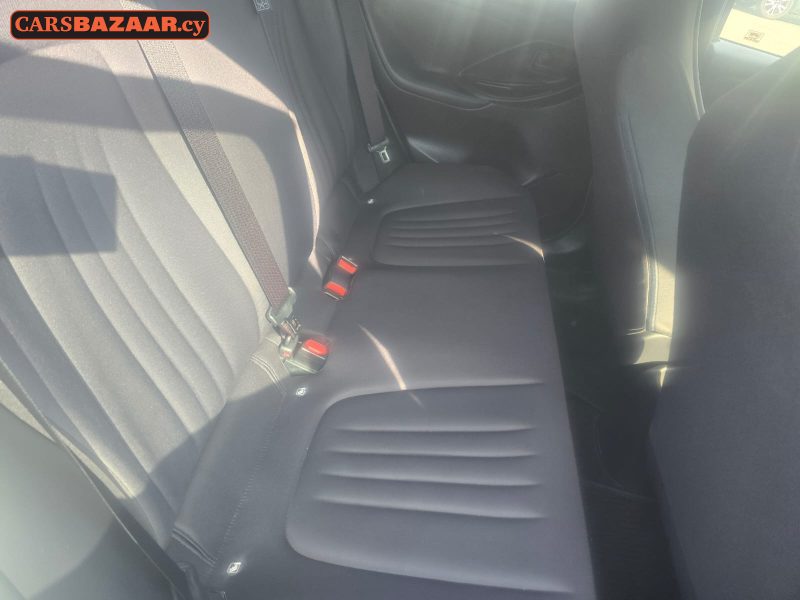 Toyota Yaris  - photo 3