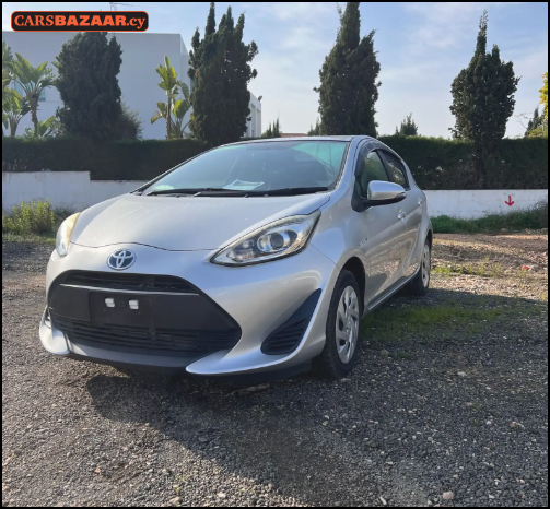 Toyota Aqua - photo 2