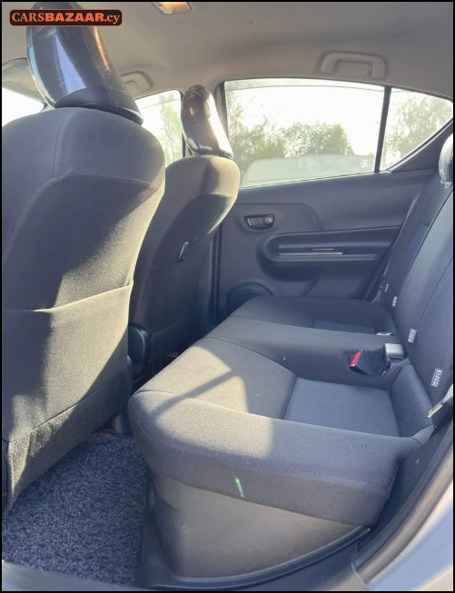 Toyota Aqua - photo 5