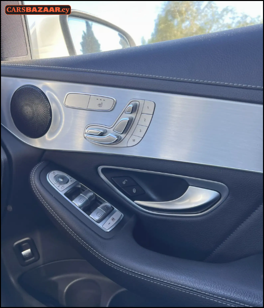 Mercedes-Benz GLC220d AMG Line - photo 3