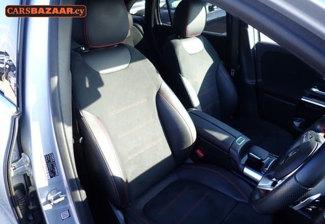 Mercedes-Benz GLA200d AMG Line  - photo 6