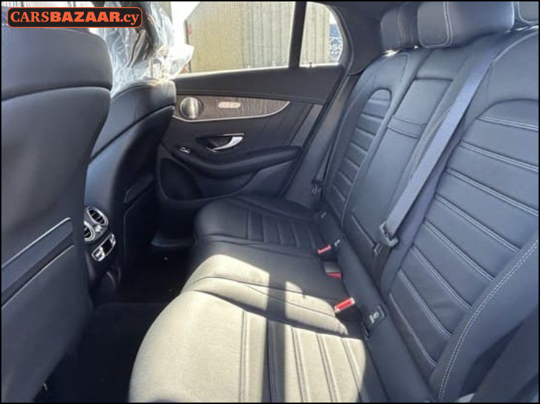 Mercedes-Benz GLC220d AMG Line - photo 9