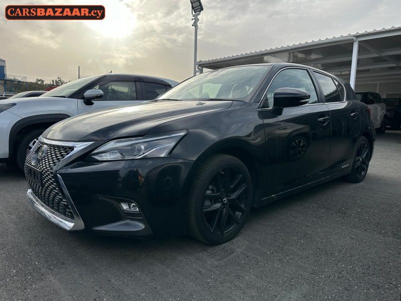 Lexus CT200H - photo 2