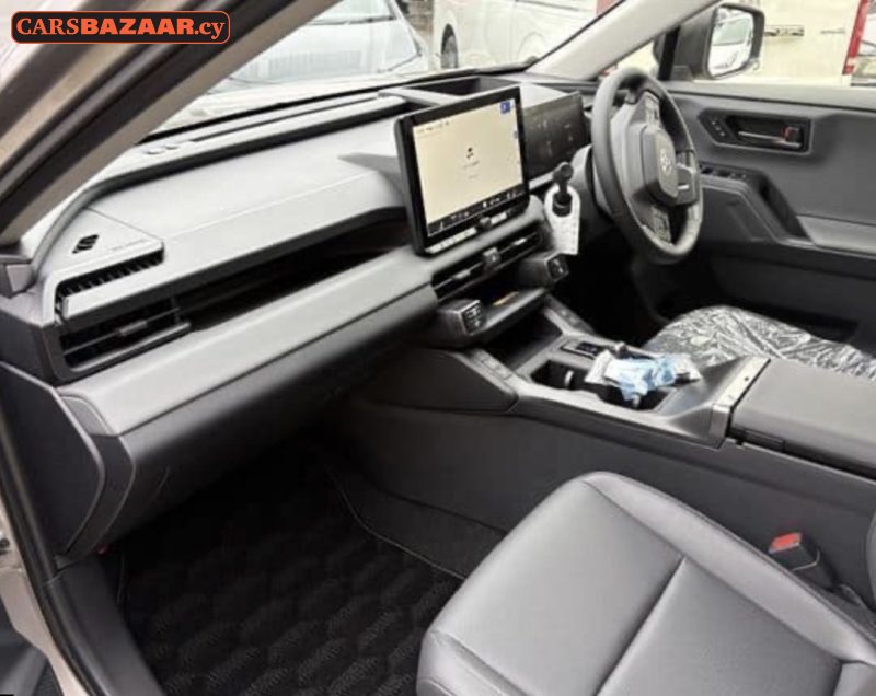 Toyota RAV4 - photo 3