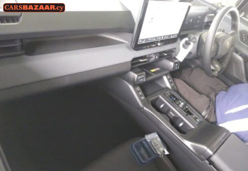 Toyota RAV4 - photo 3