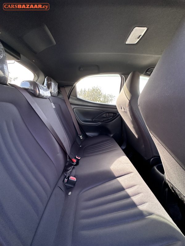 Toyota Yaris  - photo 4