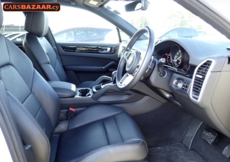 Porsche Cayenne  - photo 8