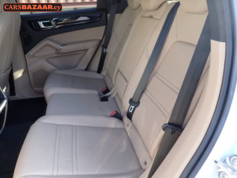 Porsche Cayenne  - photo 6