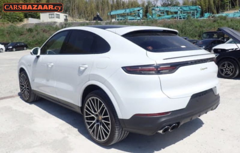 Porsche Cayenne  - photo 2