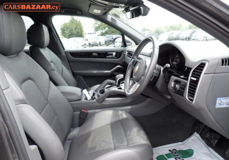 Porsche Cayenne  - photo 4