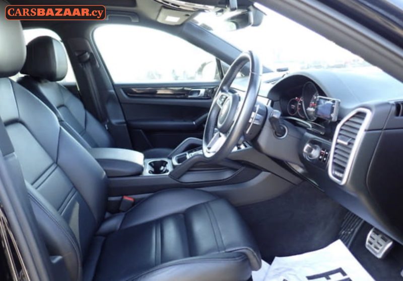 Porsche Cayenne  - photo 6