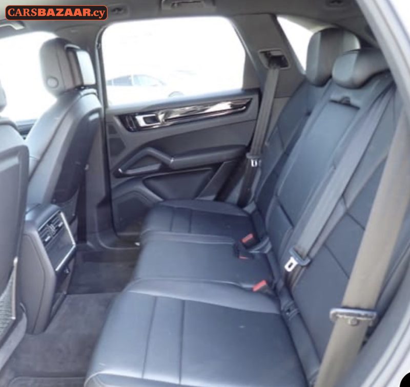 Porsche Cayenne  - photo 3